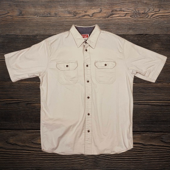 Wrangler Other - Wrangler Mens Medium Comfort Flex Short Sleeve Button Down Shirt Tan Khaki
